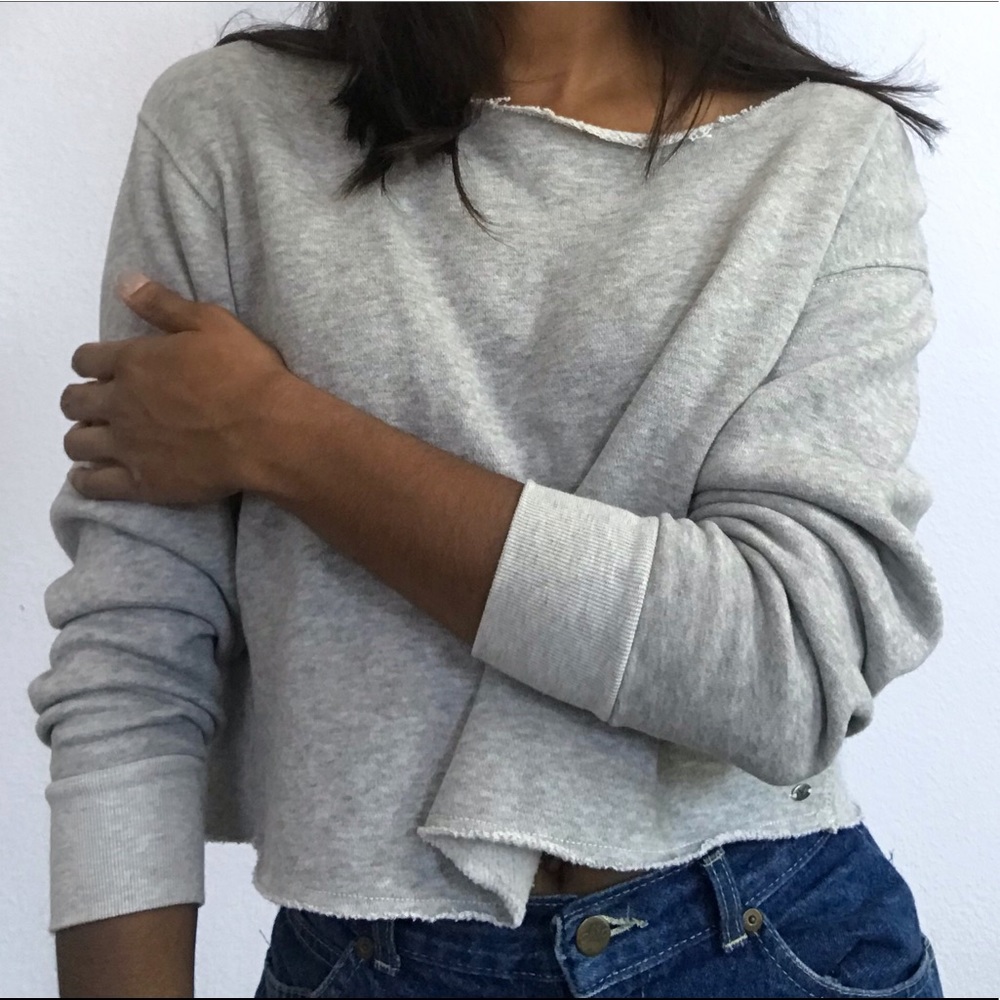 Cropped gray sweater